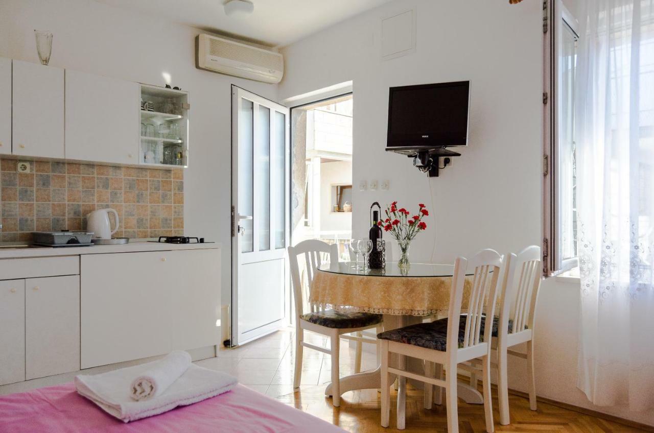 Apartmani Marko Makarská Exteriér fotografie